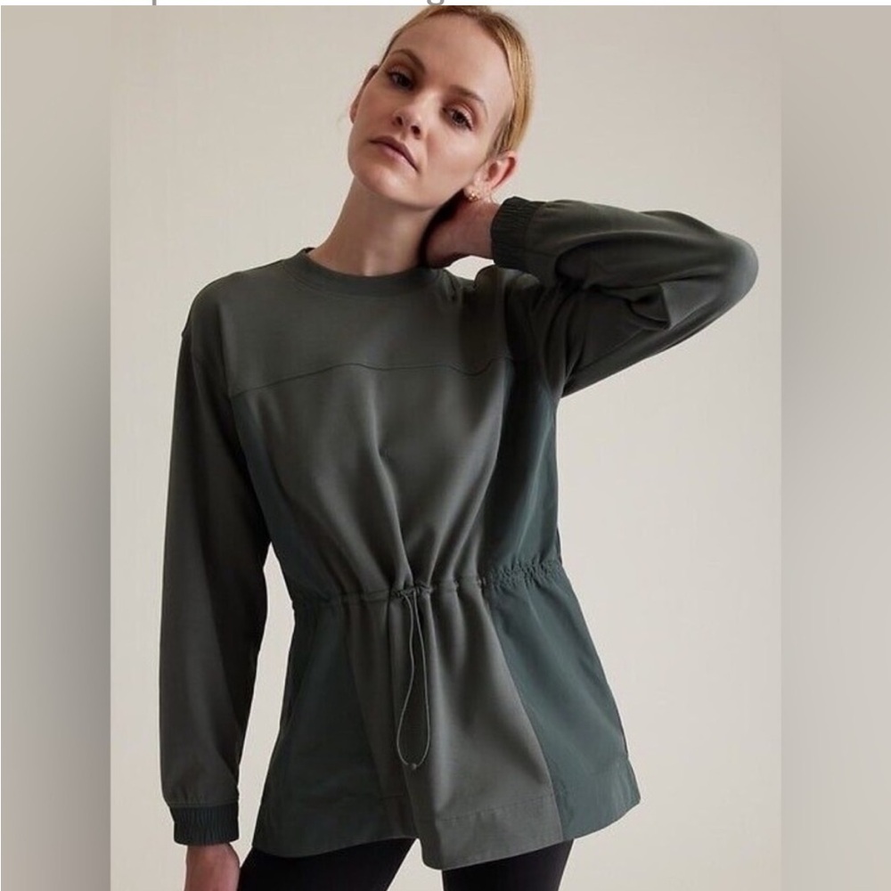 NWT Athleta Hybrid Crewneck Sweatshirt Size Small